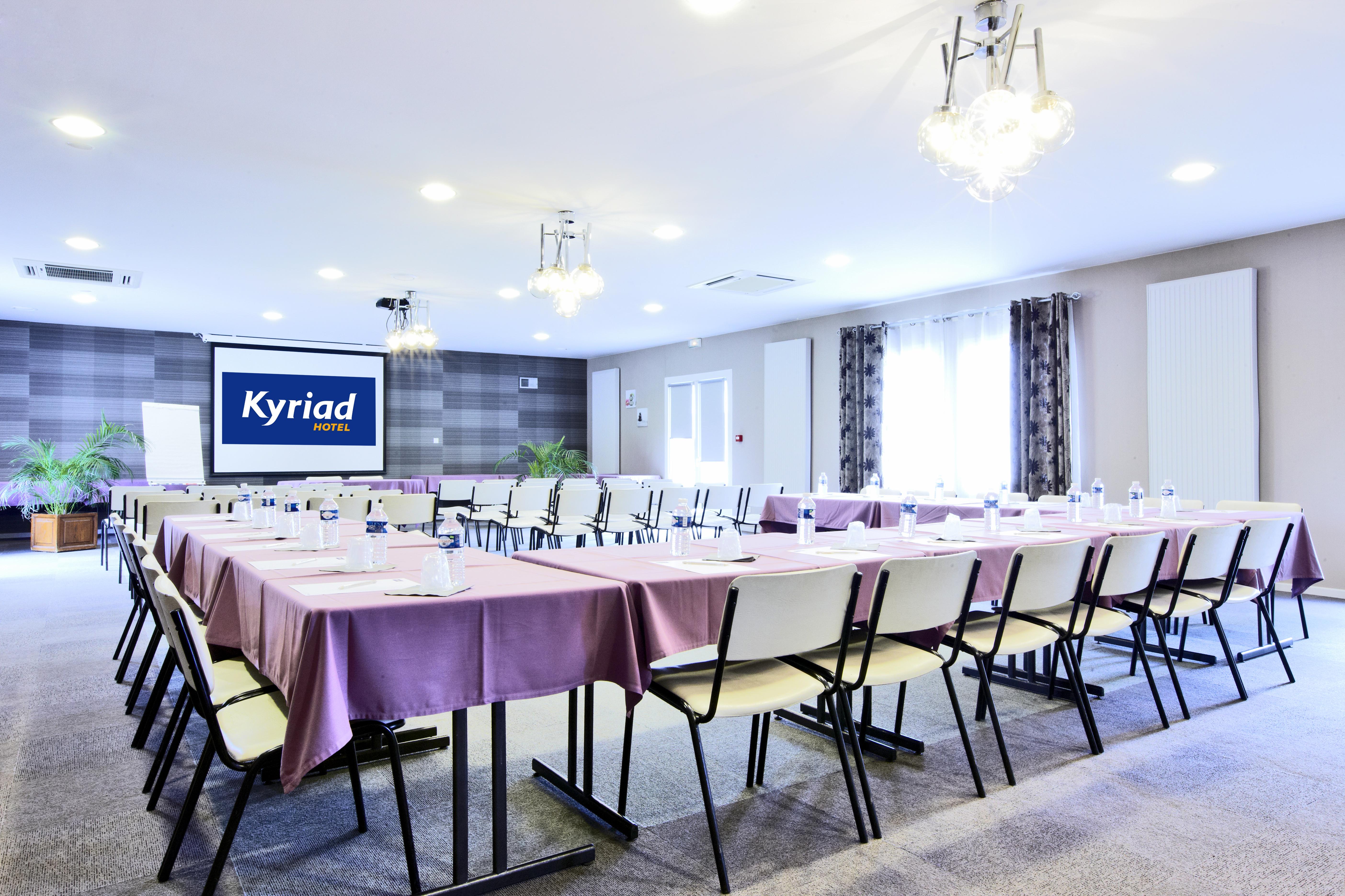 Kyriad Auxerre Appoigny Buitenkant foto